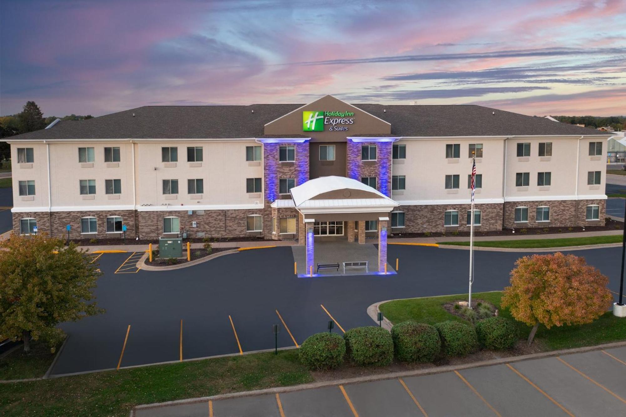 Holiday Inn Express & Suites Clinton, An Ihg Hotel Luaran gambar